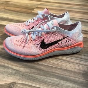 Women’s NIKE Free Run Flyknit Athletic Shoe New W/O Box Size 7 Light Gray Orange